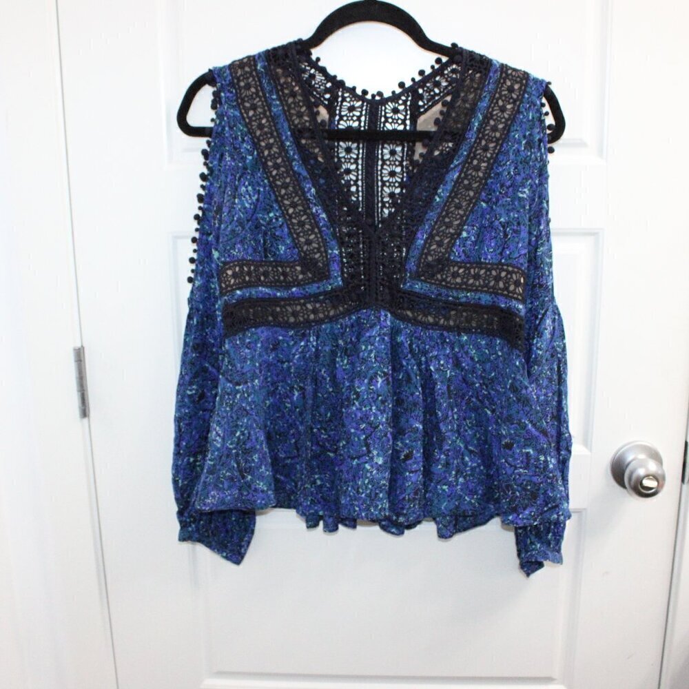 3/$30 Rebecca Taylor | Cold Shoulder Long Sleeve Lace 100% silk Top Size 2
